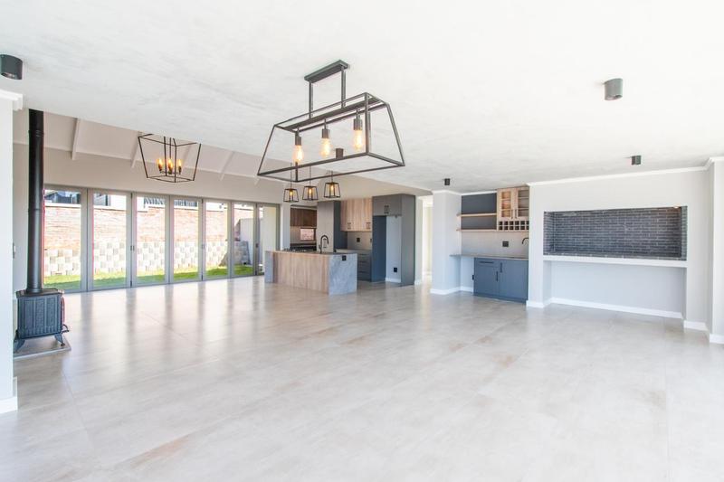 4 Bedroom Property for Sale in Renosterbos Estate Western Cape